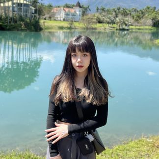 Ning 美術教師